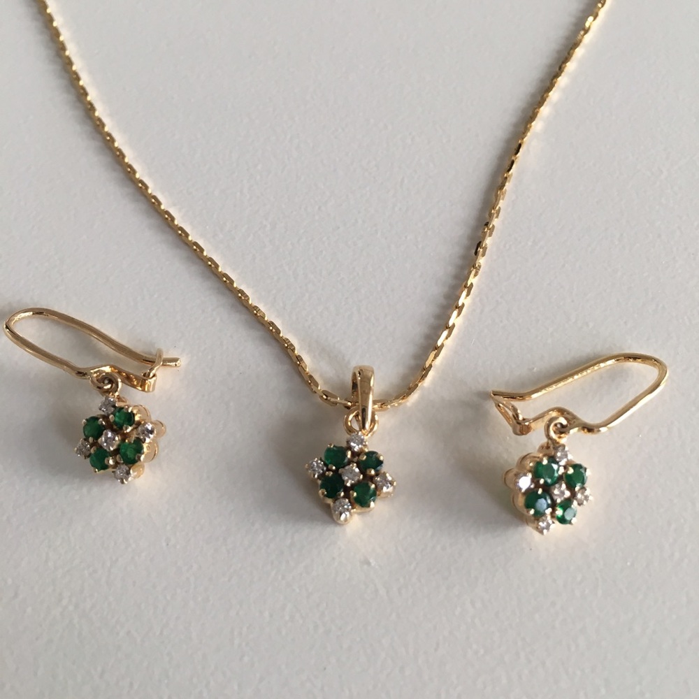 🌟HP🌟 Emerald & diamond earrings & chain
