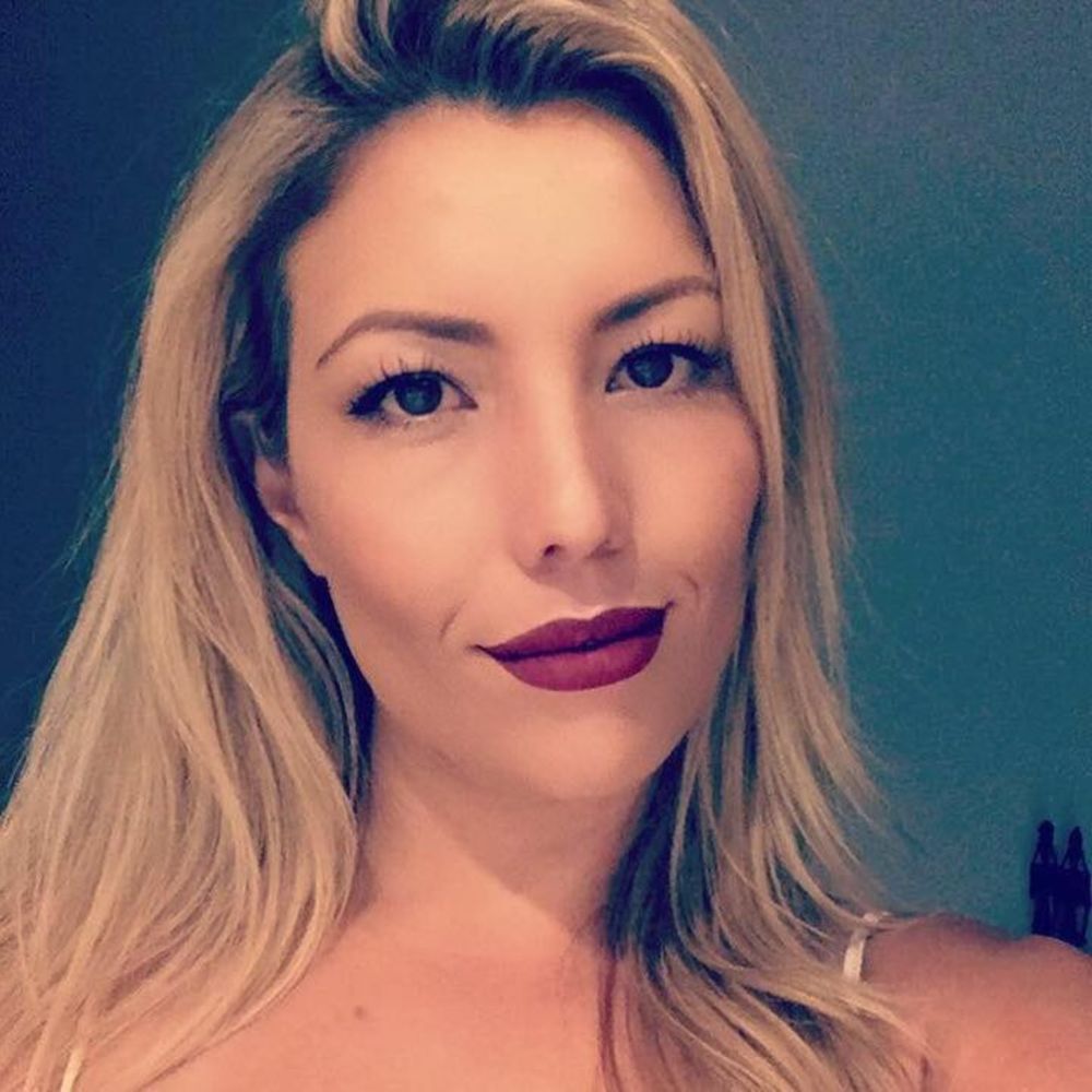 Meet your Posher, Carolina