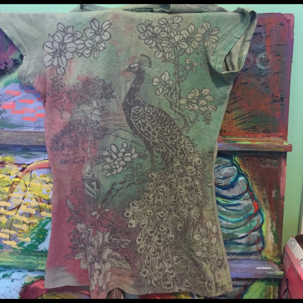 peacock tee