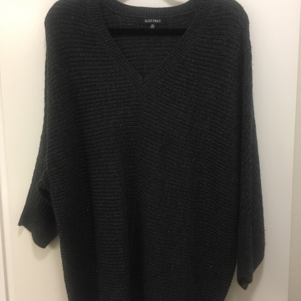 Ellen Tracy Women's 3/4 Sleeve V-Neck Sweater Top