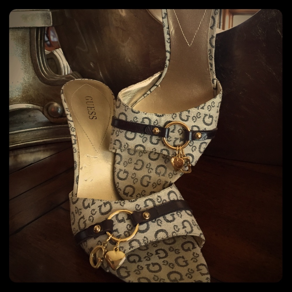 Guess Adeline (Tan/Brown) Logo Charmed Sandals