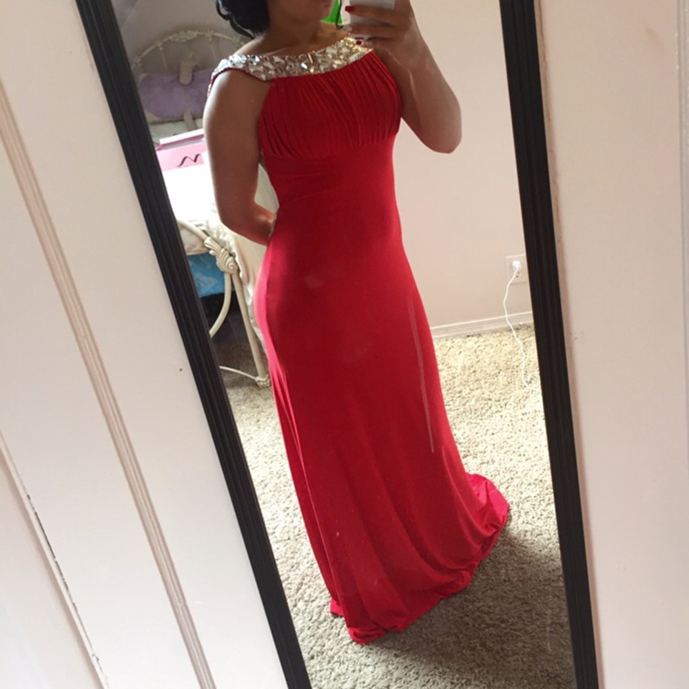Red prom dress