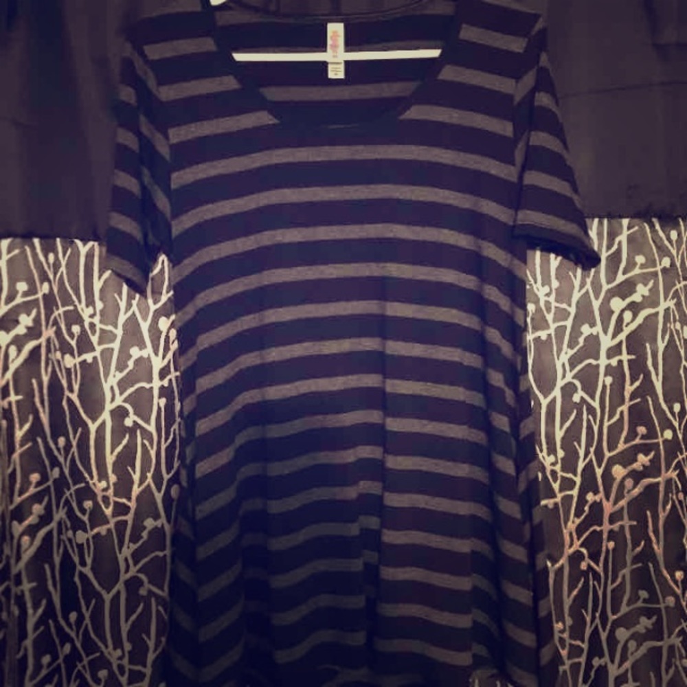 LulaRoe XS perfect tee