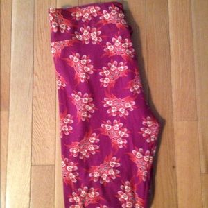 Never been worn Tc LuLaRoe leggings