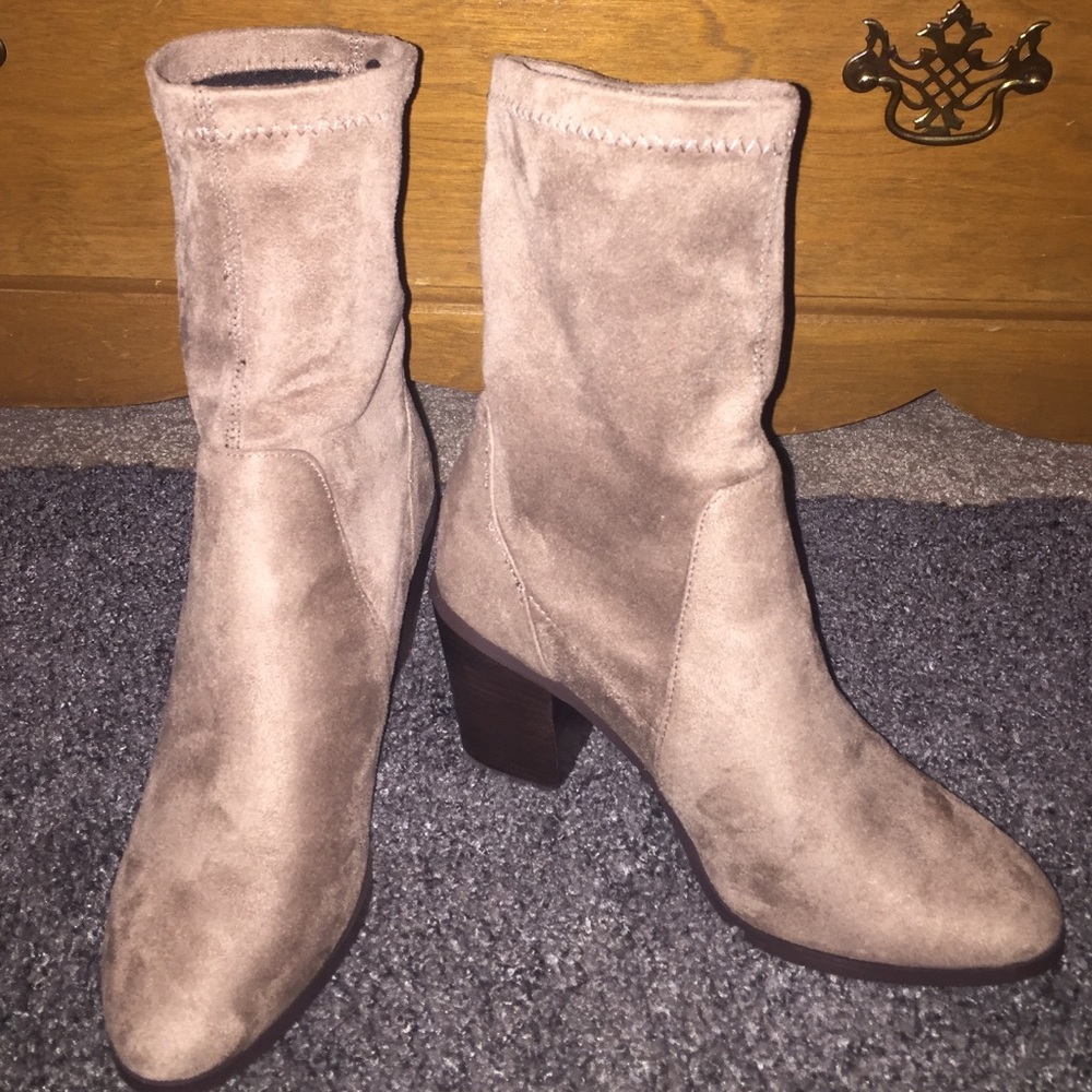 Size 6.5 Forever 21 Suede "Sock Boots"