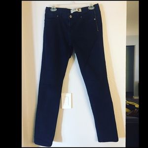 Black skinny jean