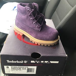 Toddlers size 8 purple timberland boots