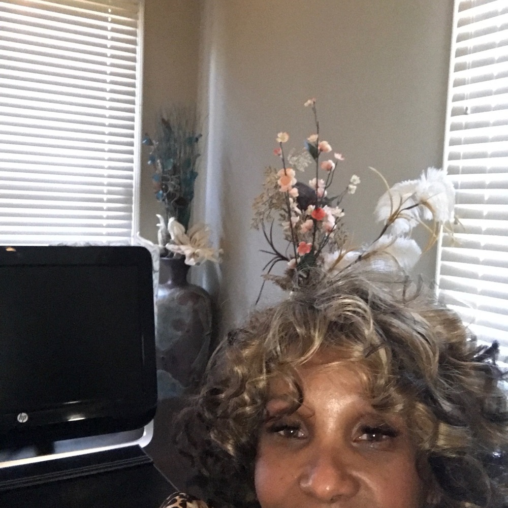 Meet your Posher, Ava