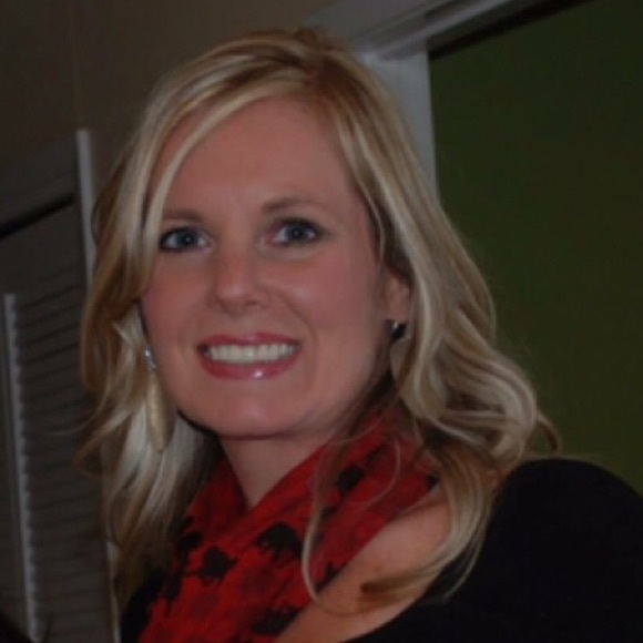 Meet your Posher, Heather - Picture 1 of 1