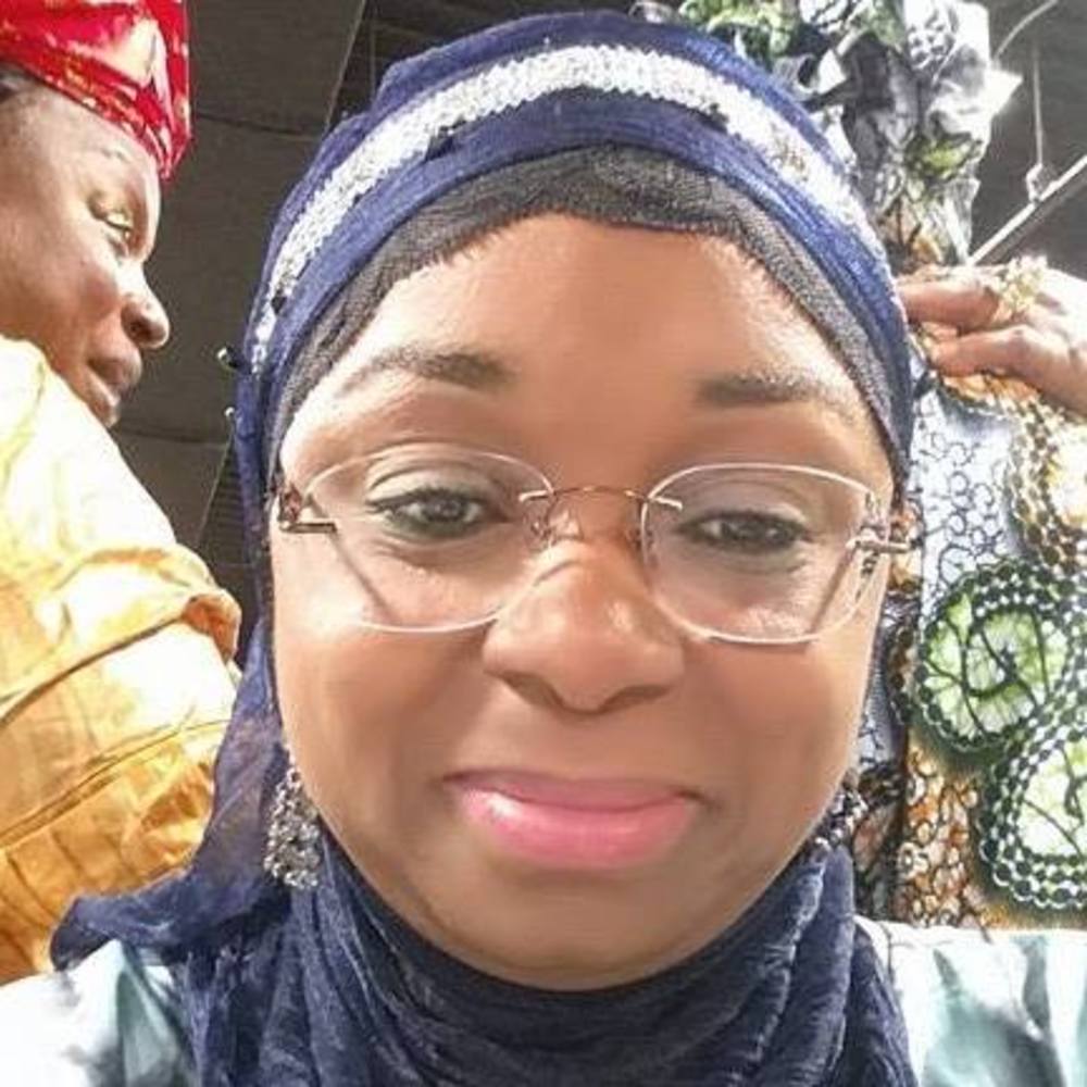 Meet your Posher, Makinja