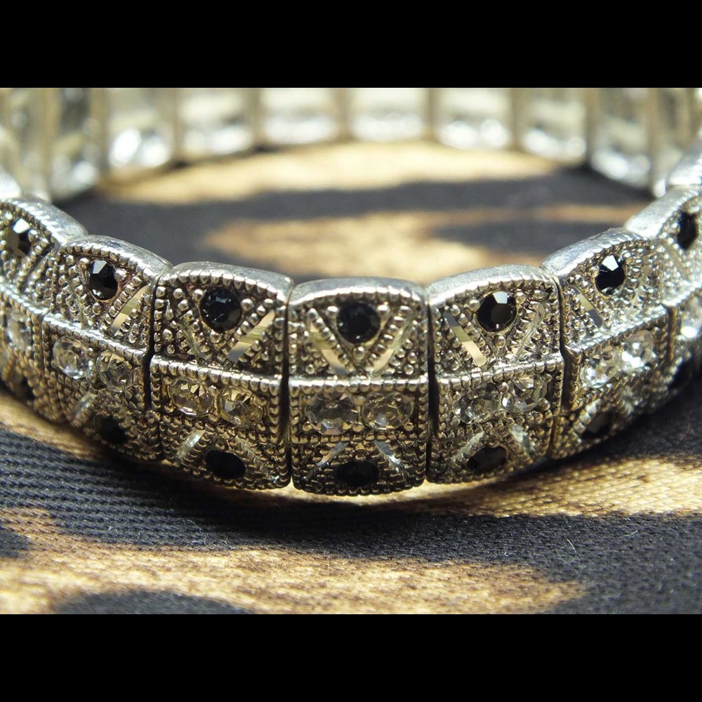 Stunning Woman's Bracelet 🎀🎀