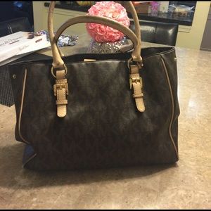 Michael kors handbag