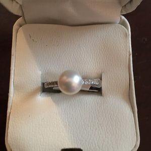 Pearl ring