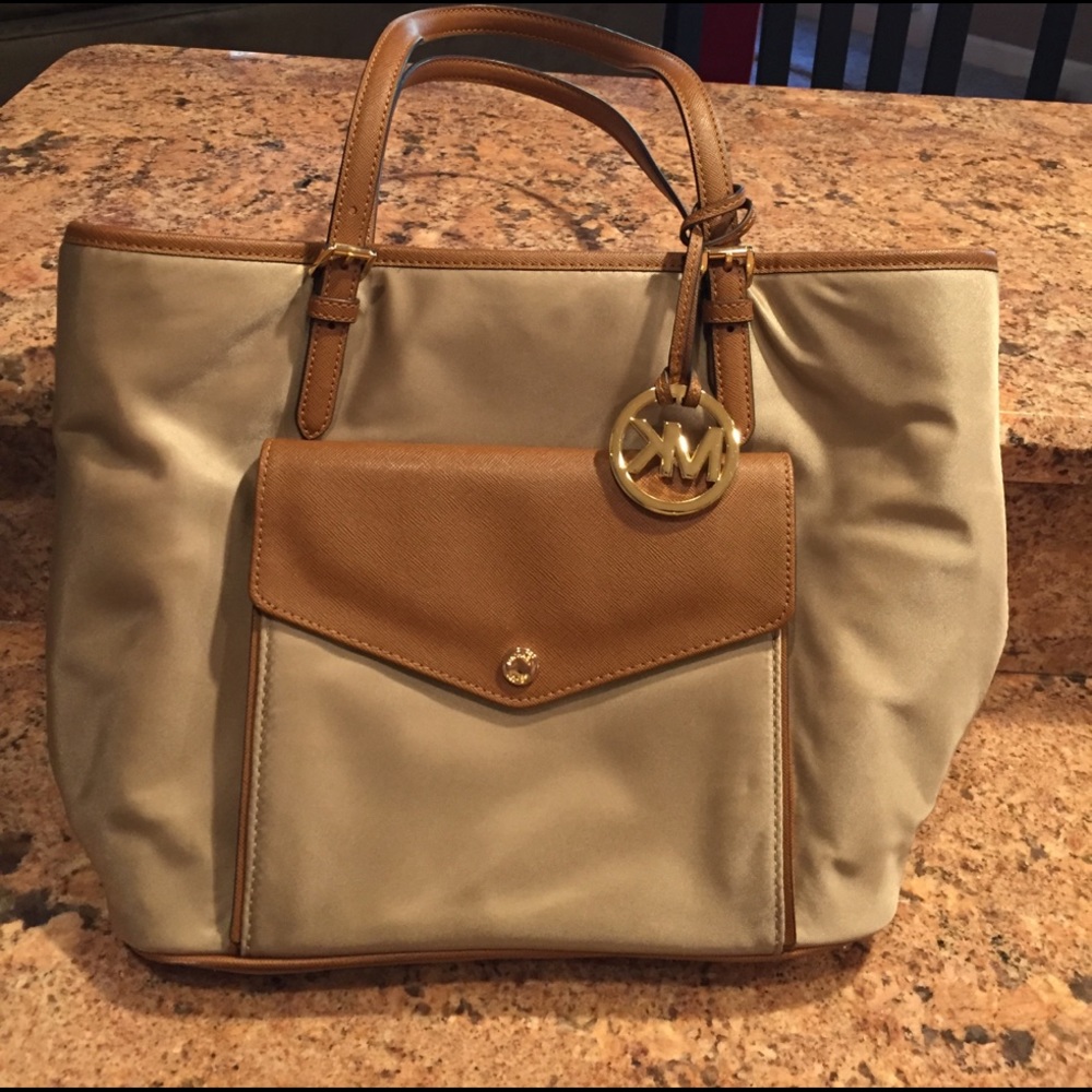 Jet set  bag.  Great shape.