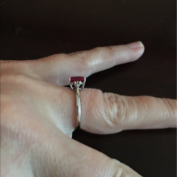 Ruby ring - Picture 3 of 4