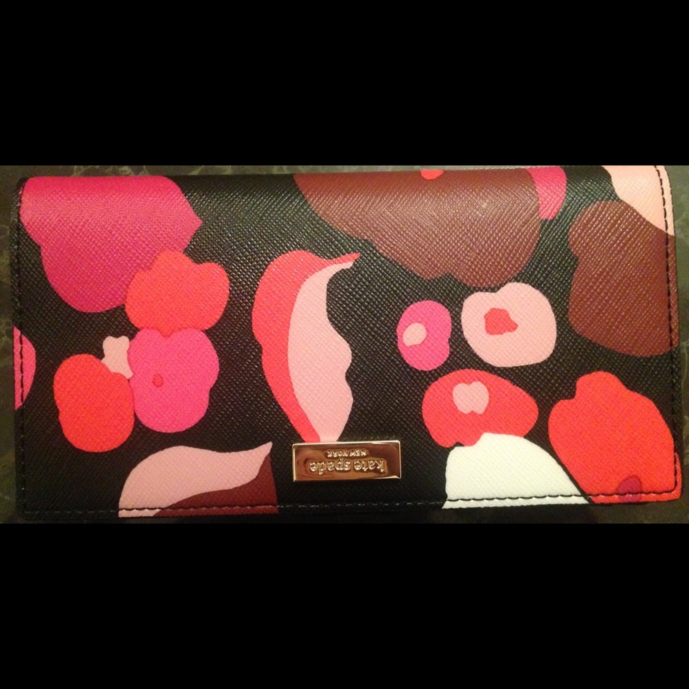 🌹KATE SPADE STACY LAUREL WAY PRINTED WALLET