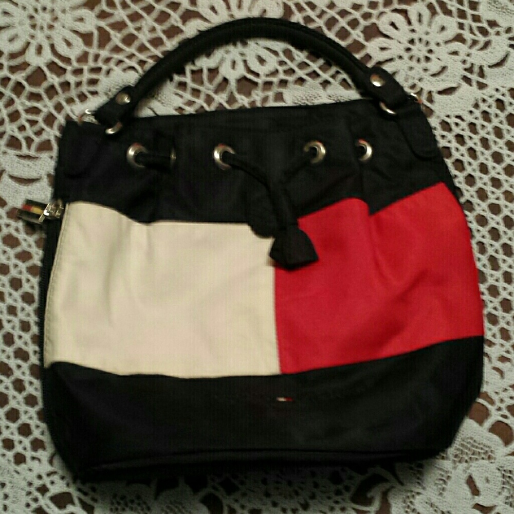 Tommy Hilfiger bag