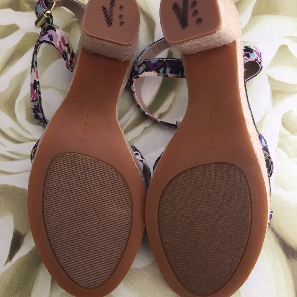 Tahari • Floral Espadrilles • NWOT - Picture 3 of 4