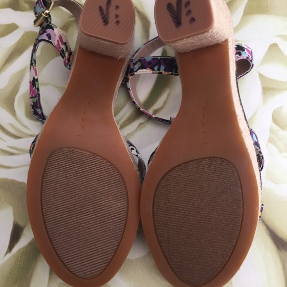 Tahari • Floral Espadrilles • NWOT - Picture 3 of 4