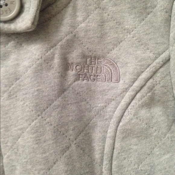 Women's Medium North Face Jacket/Coat - Picture 2 of 4