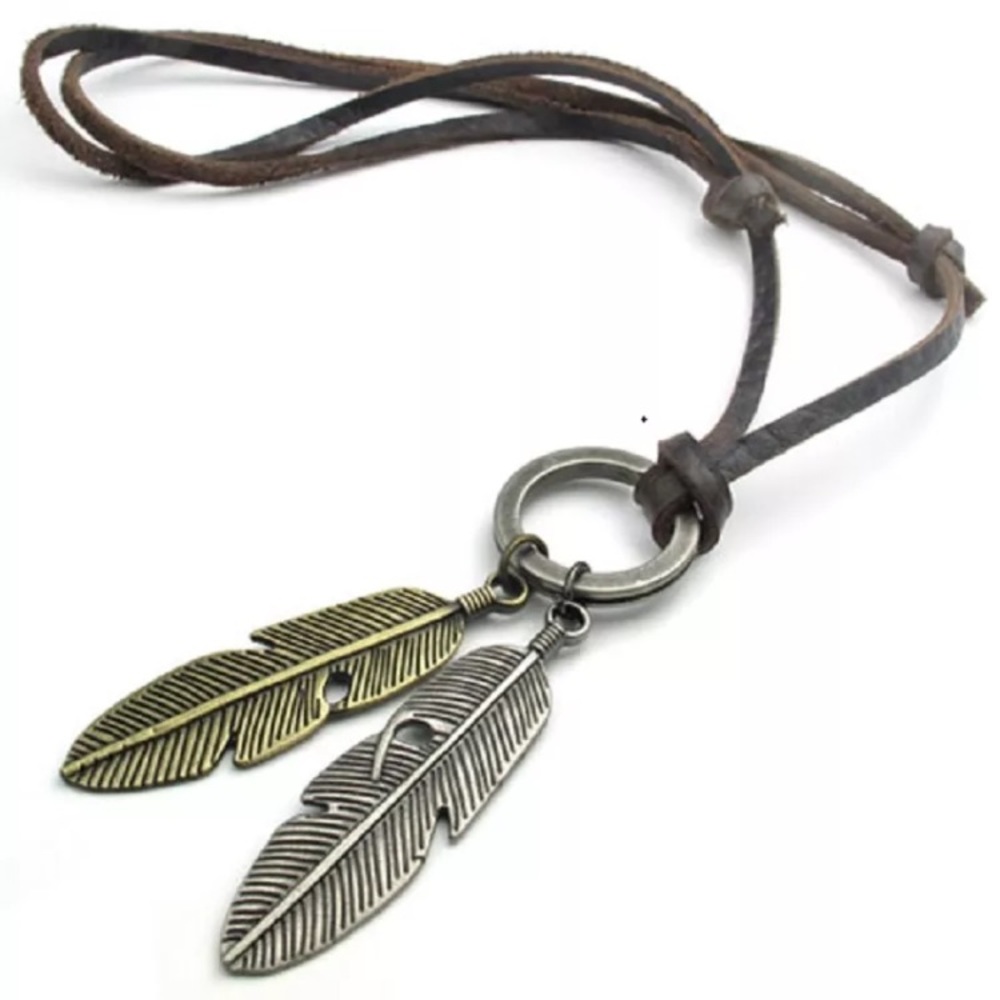 A5⃣🌟! Brown Leather Leaf Necklace! NEW! - Picture 2 of 3