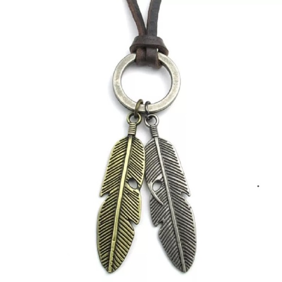 A5⃣🌟! Brown Leather Leaf Necklace! NEW! - Picture 3 of 3