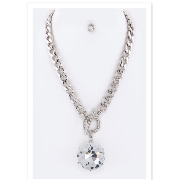 ✨HP✨ FIRM LAST 1 {The Raquell } Jumbo Necklace Set - Picture 2 of 4