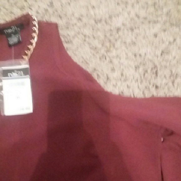 NWT Maroon Blouse - Picture 3 of 3