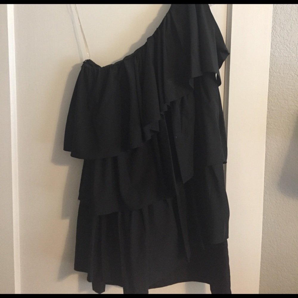 Mini ruffled one shoulder dress