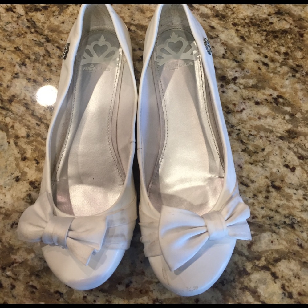 White dress shoes.
