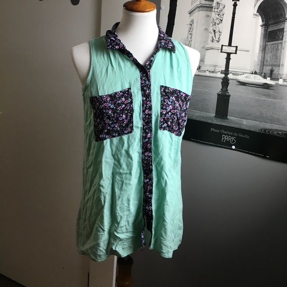 Tops - Floral Button Down Tank