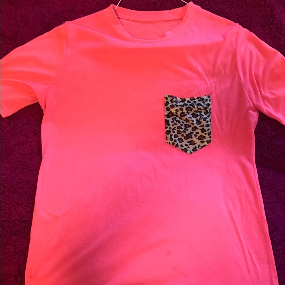 Pink tee