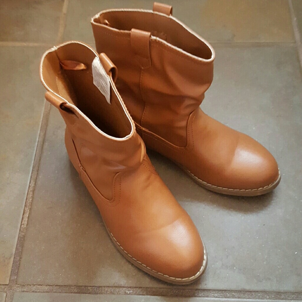 Girl's boots