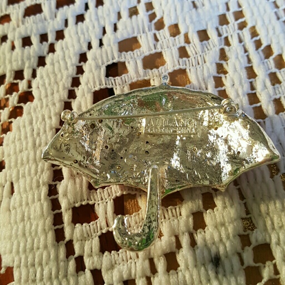 Pink Rhinestone Umbrella Brooch - Picture 2 of 2