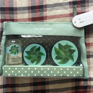 Body Shop Green Tea shower gel, scrub & butter