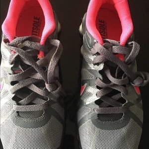 Never been used Nike Shox Roadster