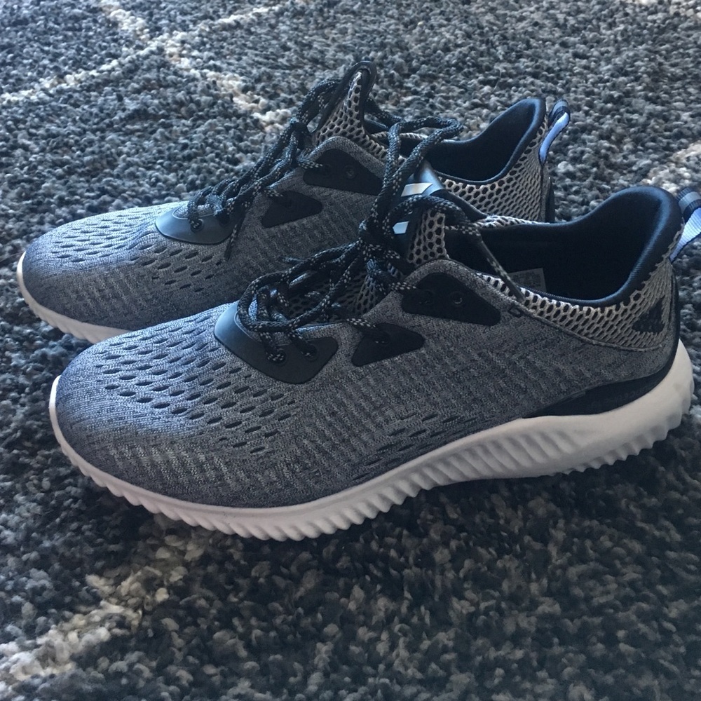 Adidas Alphabounce running shoe
