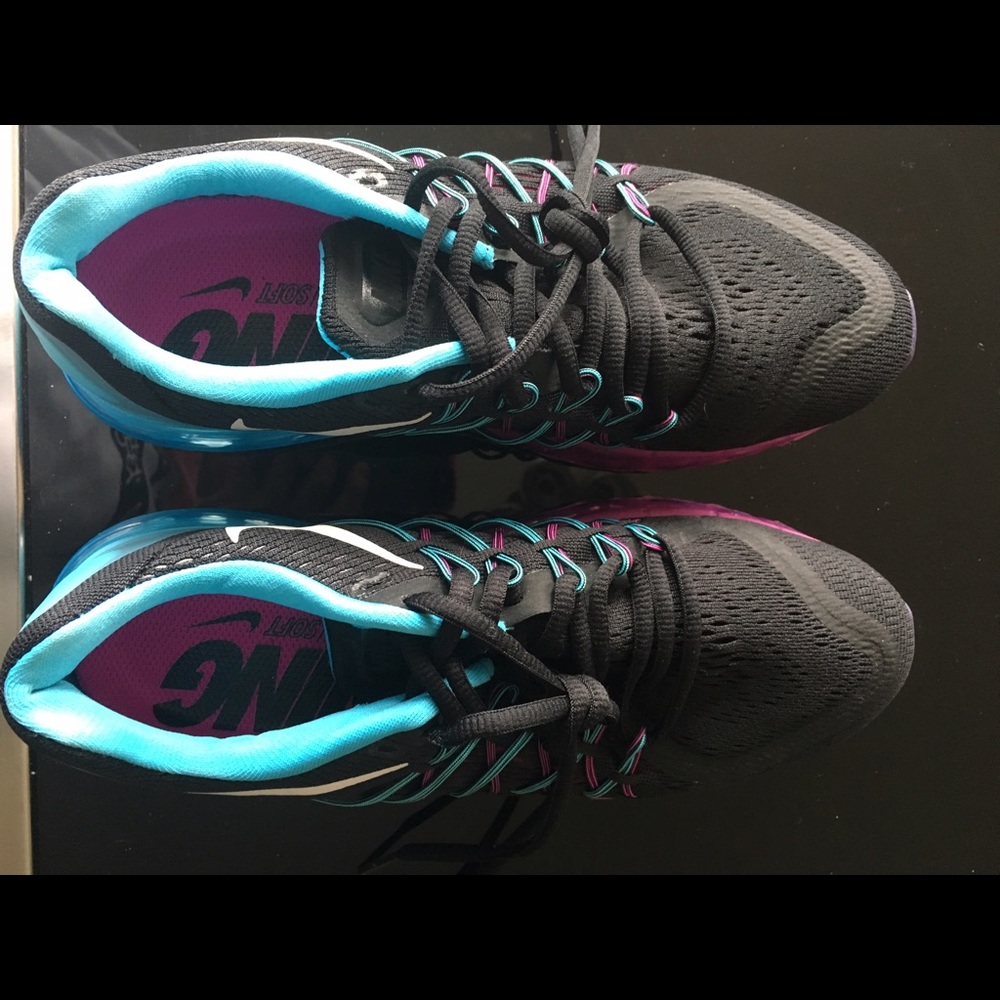 Only used once Nike AIrMax