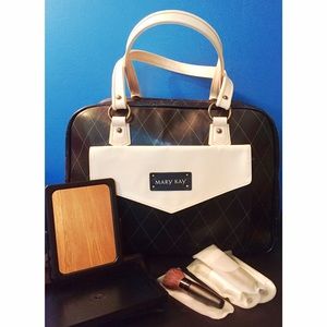 Mary Kay bag with accessories