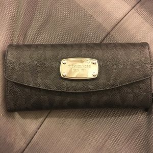 Michael Kors Jet Set Slim Flap Wallet Black