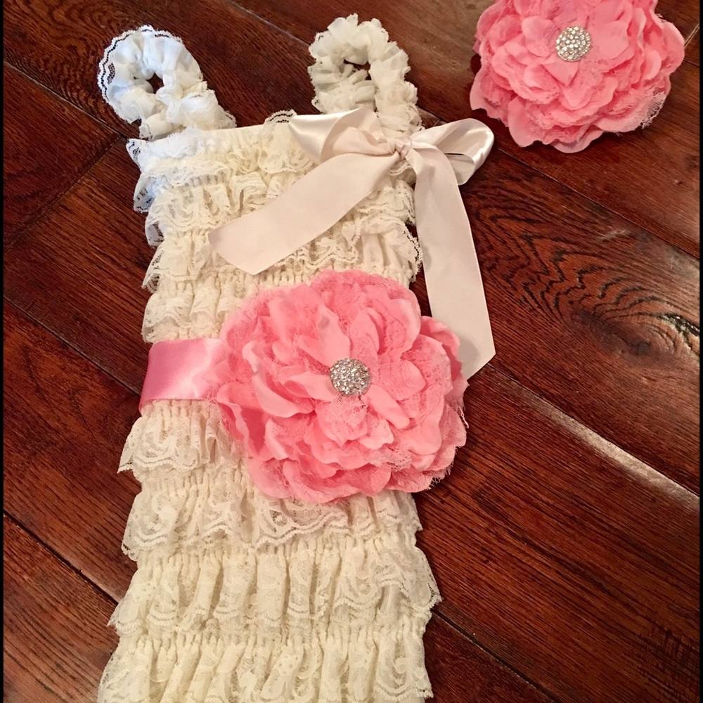 Cream Lace Romper with Accessories