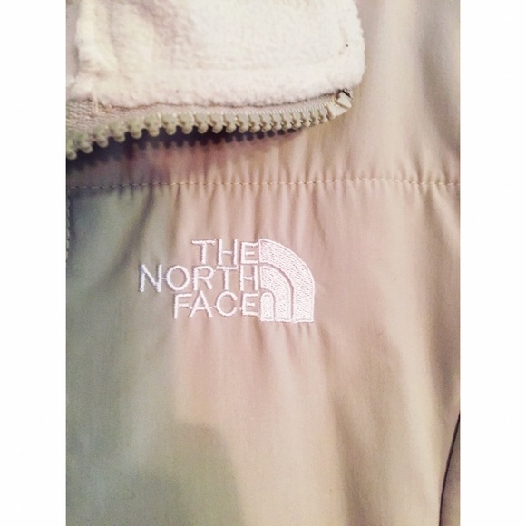 North face jacket - Picture 3 of 3