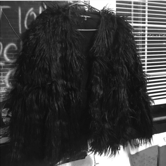 Urban Outfitters Jackets & Blazers - Urban Outfitters faux fur coat