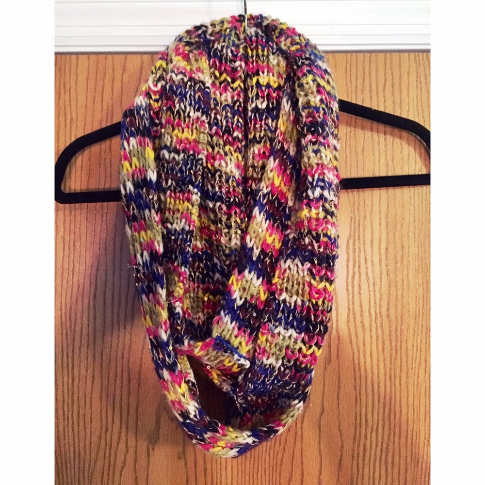 Infinity scarf