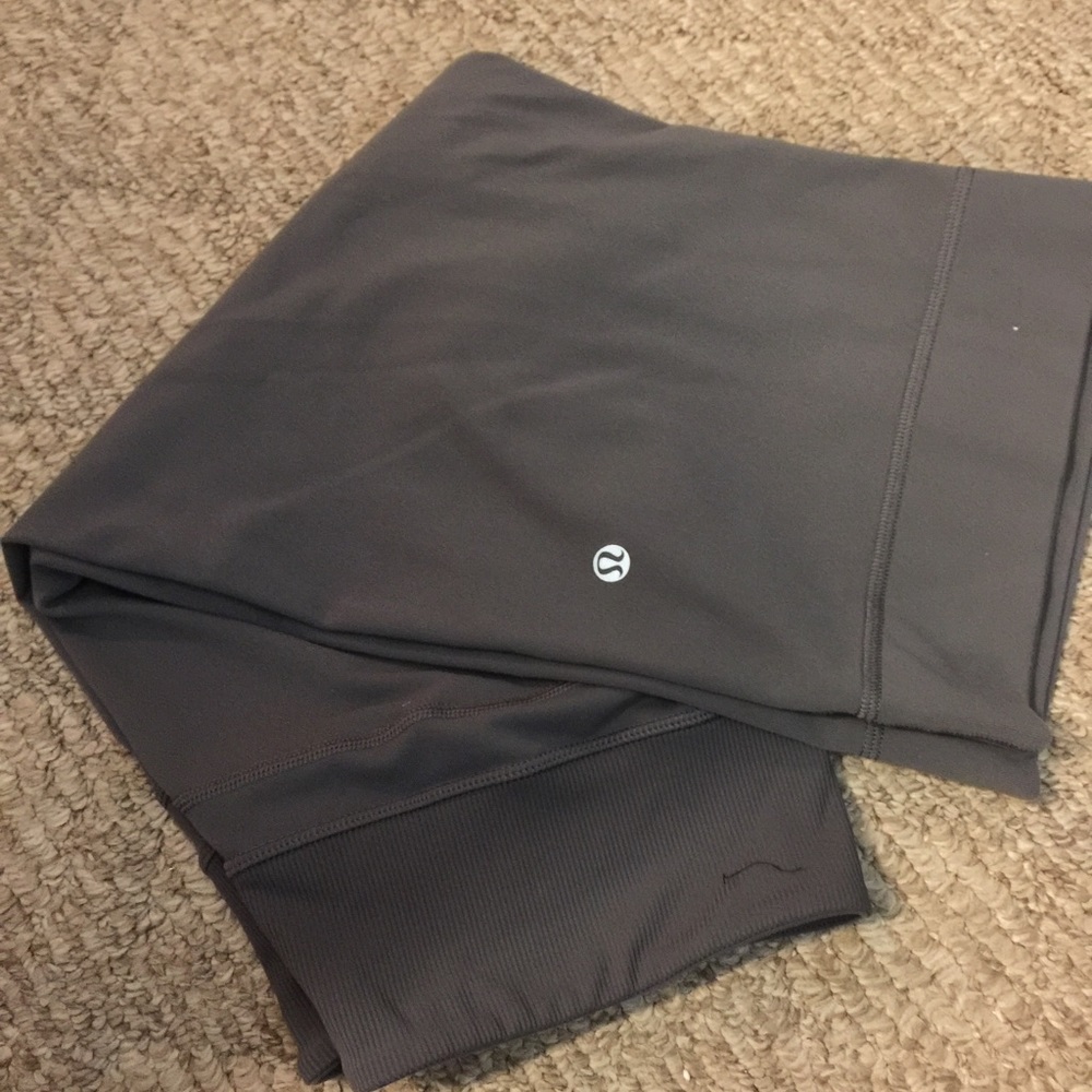 2 pairs Lululemon pants! Great condition!