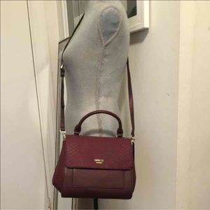 NWT GUESS CROSS BODY BAG