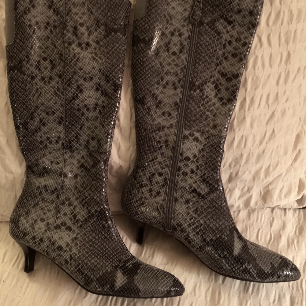 Rockport Patent LeatherSnakeskin Kitten heel Boots