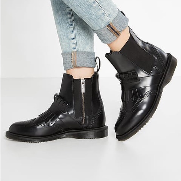 🛑SOLD🛑 Dr Martens, Tina. Worn once! Size 8 Doc's - Picture 3 of 8