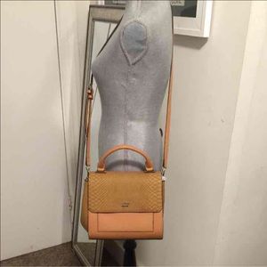 NWT GUESS CROSS BODY BAG