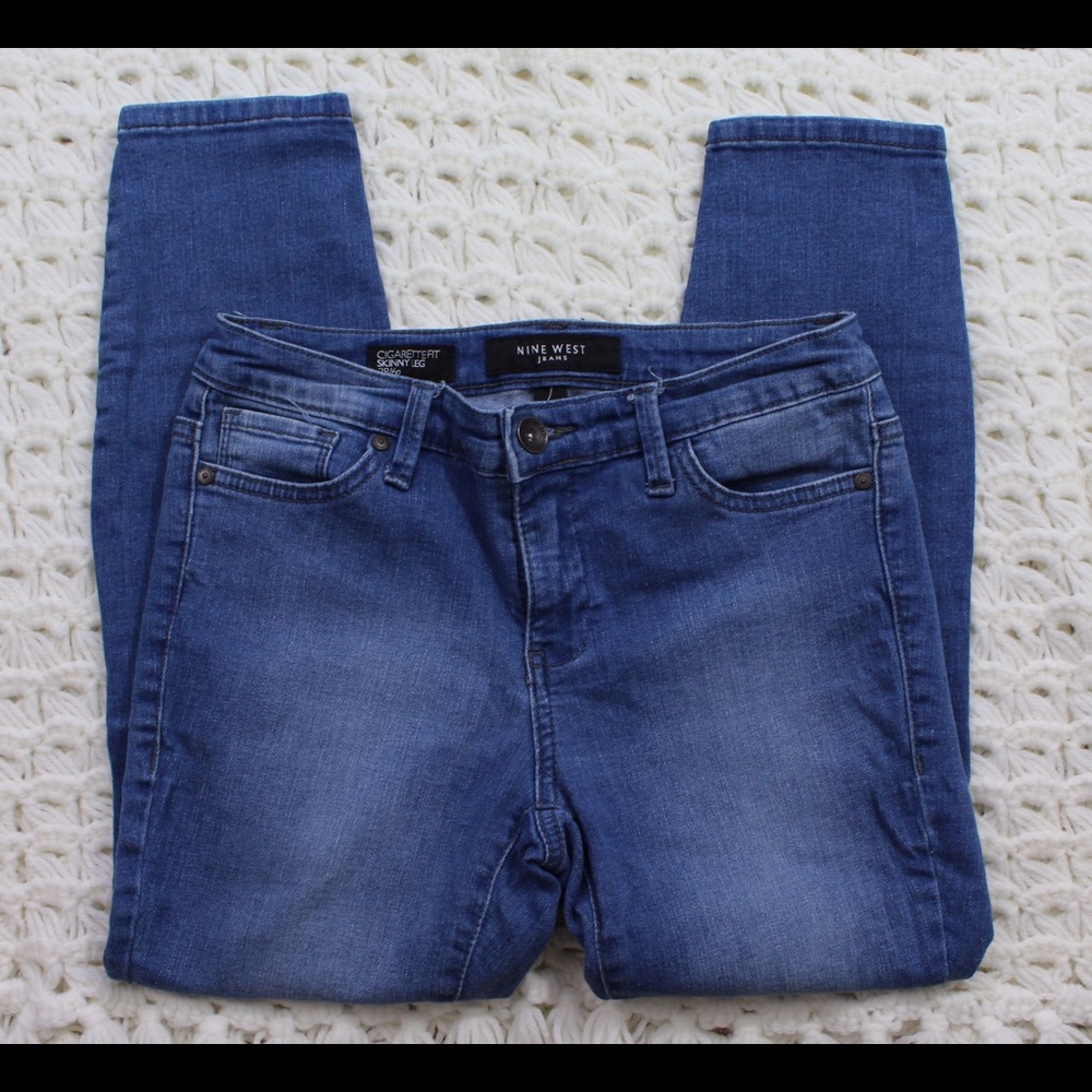 Ankle cropped/Skinny leg denim